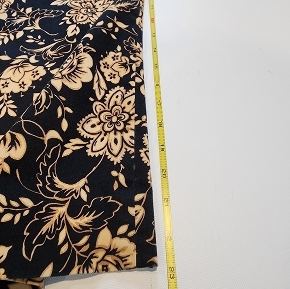 Jones New York Signature Woman Size 14W Black‎ Tan Flower Pants - Picture 7 of 7
